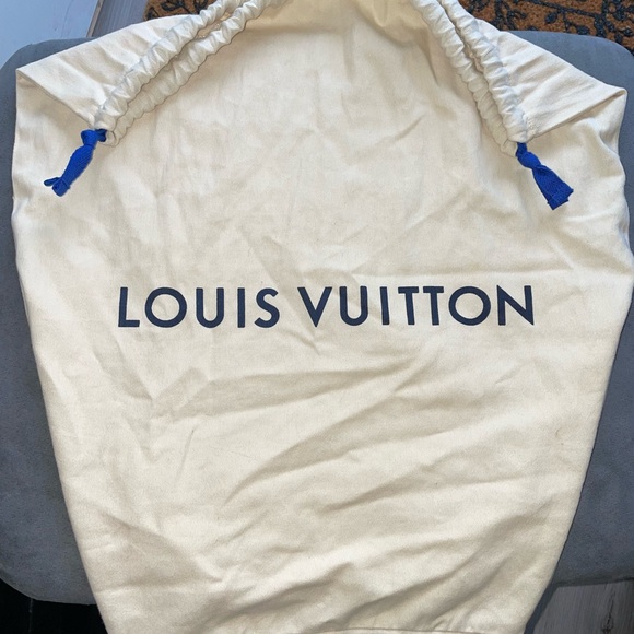 •Pre-owned Authentic Louis Vuitton Drouot Monogram Crossbody• - Picture 15 of 16